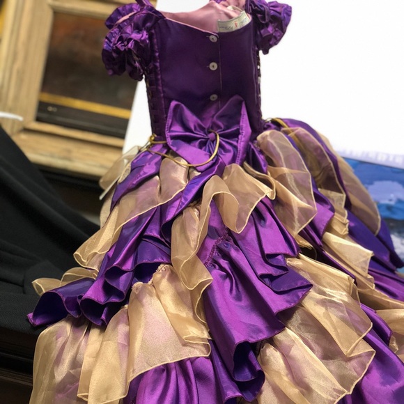 Formal Dress - Picture 1 of 2